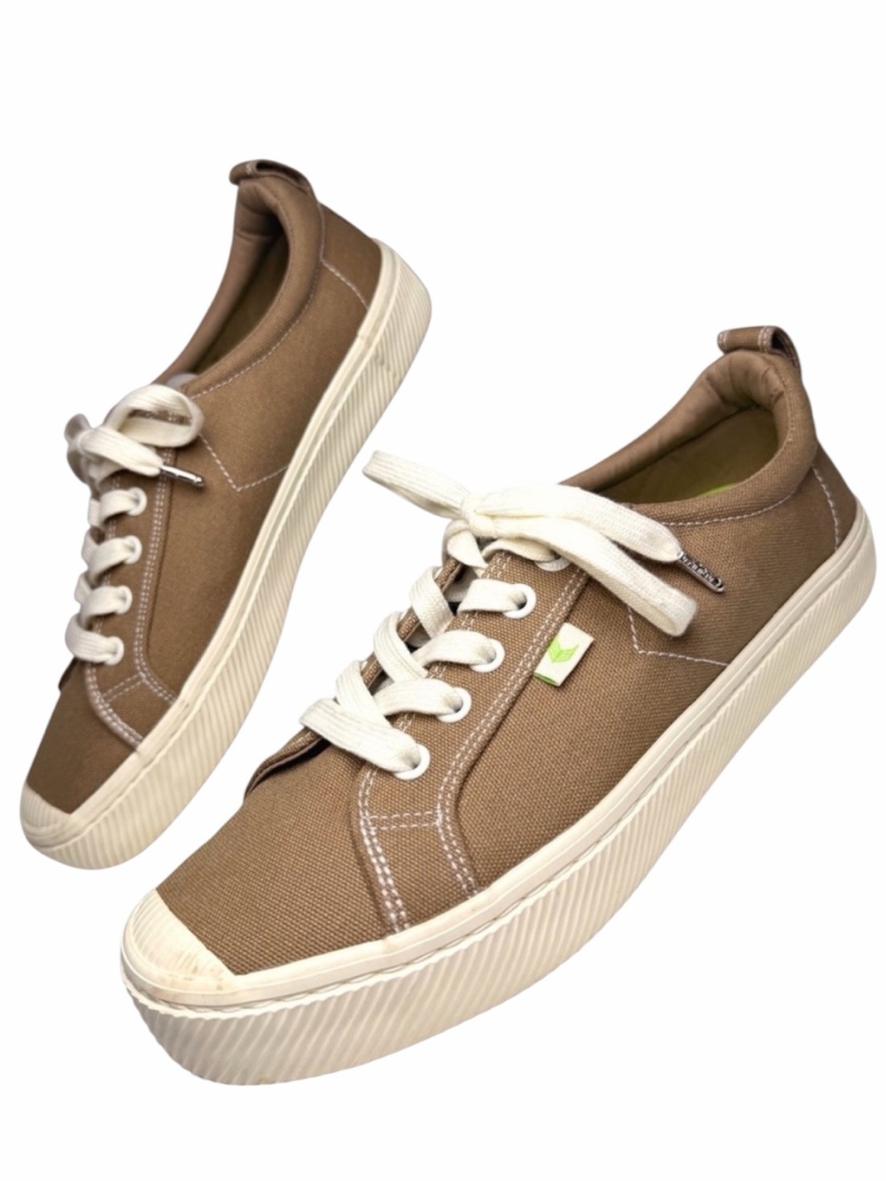 Cariuma OCA Low Burnt Sand Canvas Sneakers Women 9 EU 40